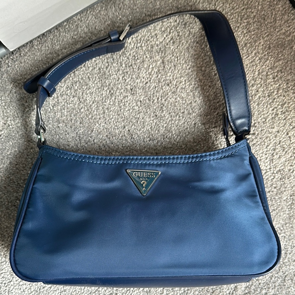 Guess Blue Classic Shoulder Bag with Sleek Design